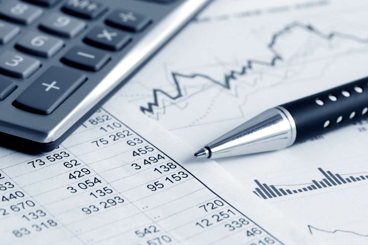 Financial accounting stock market graphs analysis